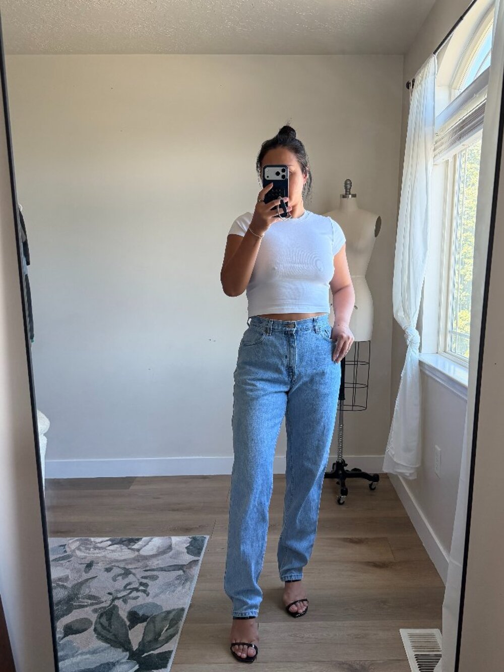 Vintage Levis Mom Jeans | Light Wash High Waisted Tapered Legs | 27x32 | 90s